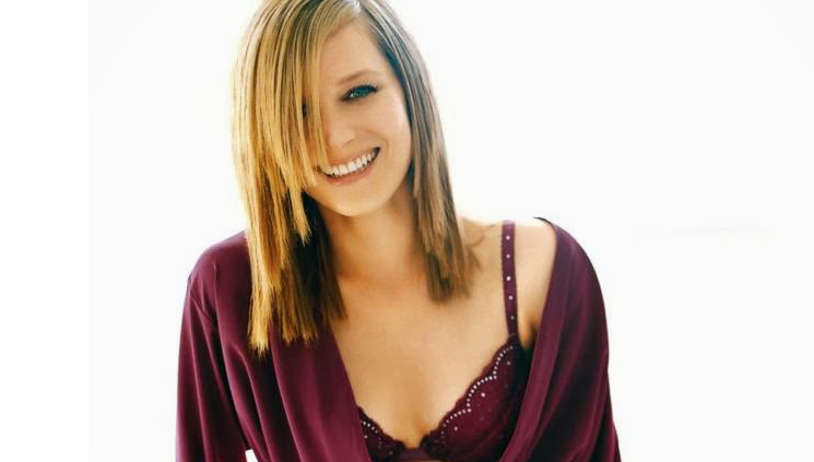 What is Bridget Fonda's Net Worth? Her Career, Married Life, And Accident