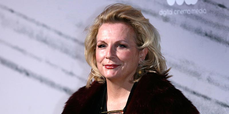 "The Stranger" Actress Jennifer Saunders: Seven Facts You Might Be Unaware Of